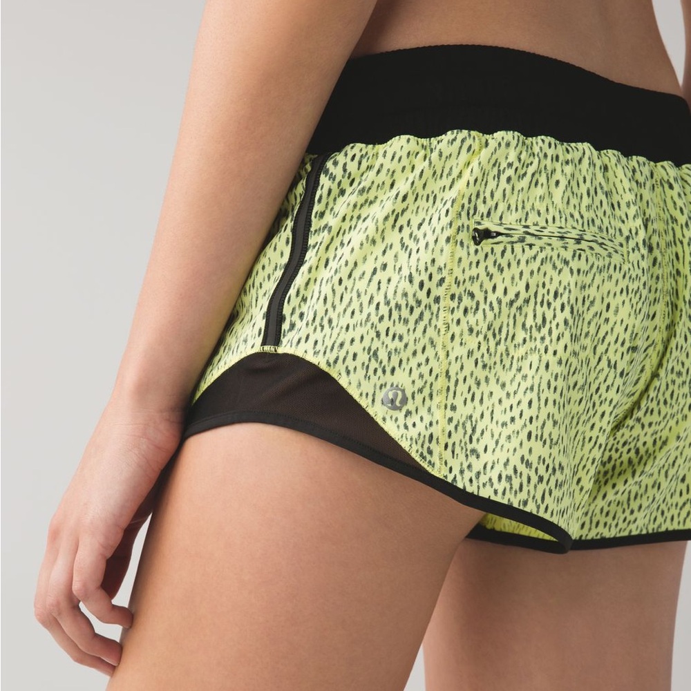 Lululemon Hotty Hot Short Dottie Dash Clarity Yellow/Black